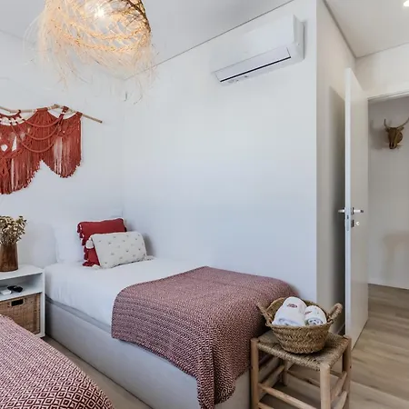 - Vale Da Terça * Vermelha